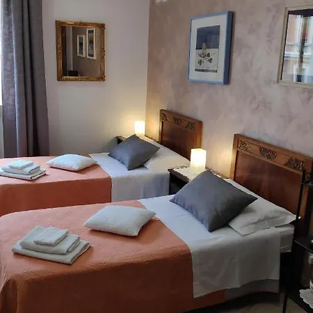 Bed & Breakfast Centrale 4*