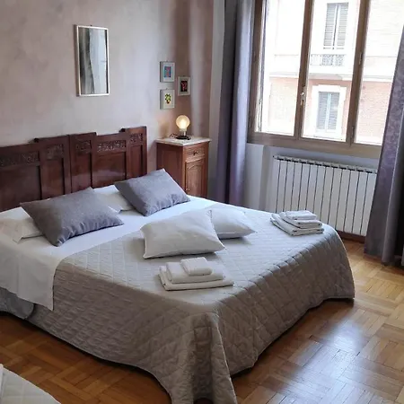 Bed & Breakfast Centrale 4* Bolonha