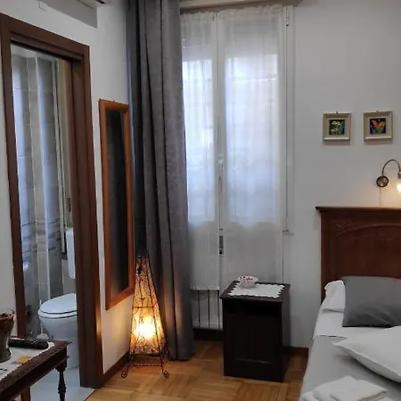 Alojamento de Acomodação e Pequeno-almoço Bed & Breakfast Centrale 4*